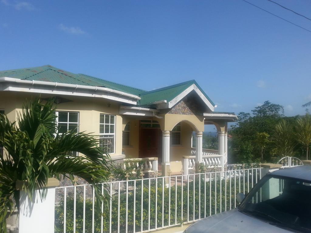 Corosol Apartments Roseau Exterior foto