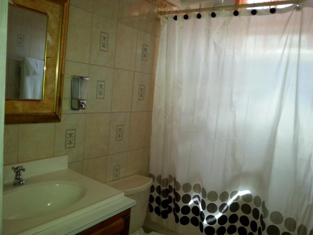 Corosol Apartments Roseau Habitación foto